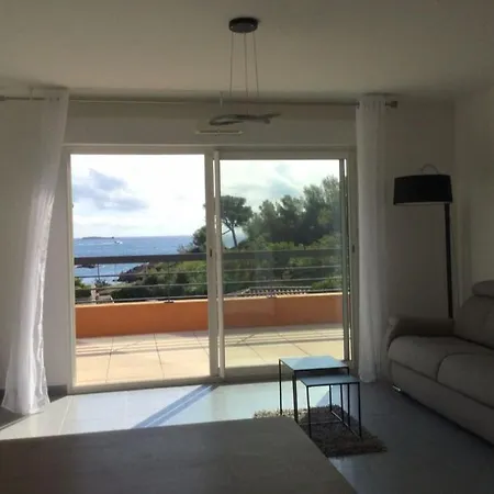 Joli Vue Et Collines Apartment