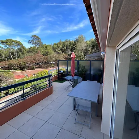 Joli Vue Et Collines Apartment Saint-Raphael (Var)